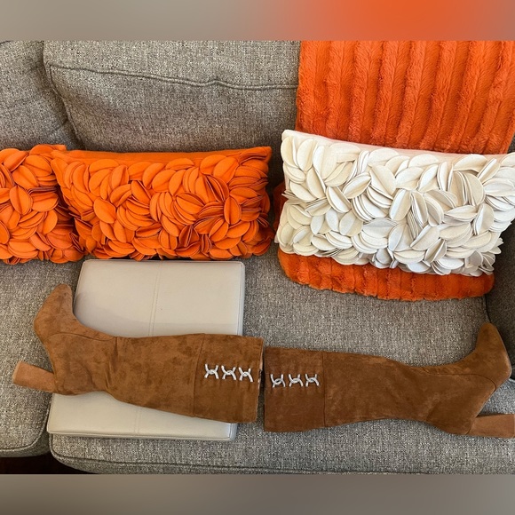 ❣️🆕Yoki British Tan Faux Suede Side Embellishment Heeled Knee Boots❣️ - Picture 7 of 11